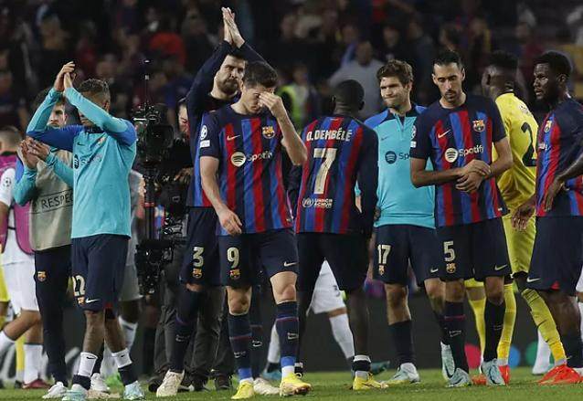 实况播放-梁宏业:巴萨几近出局,最终莱万输给了皮克