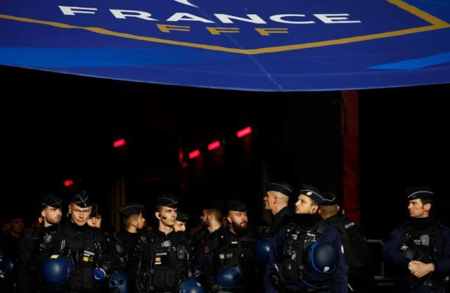 4000警力+3任元首共捍“团结”，法以之战仍出乱子